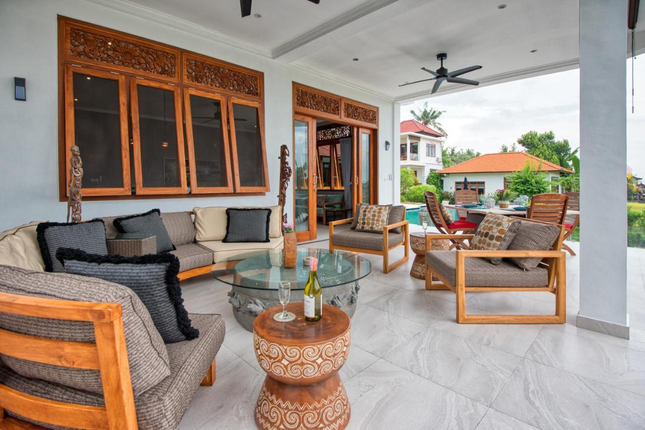 Wake In Paradise And Luxury Lebah Villa Ubud