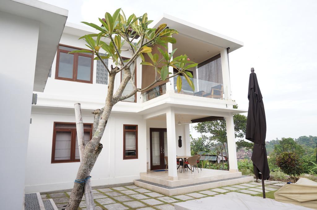 Wake In Paradise And Luxury Lebah Villa Ubud